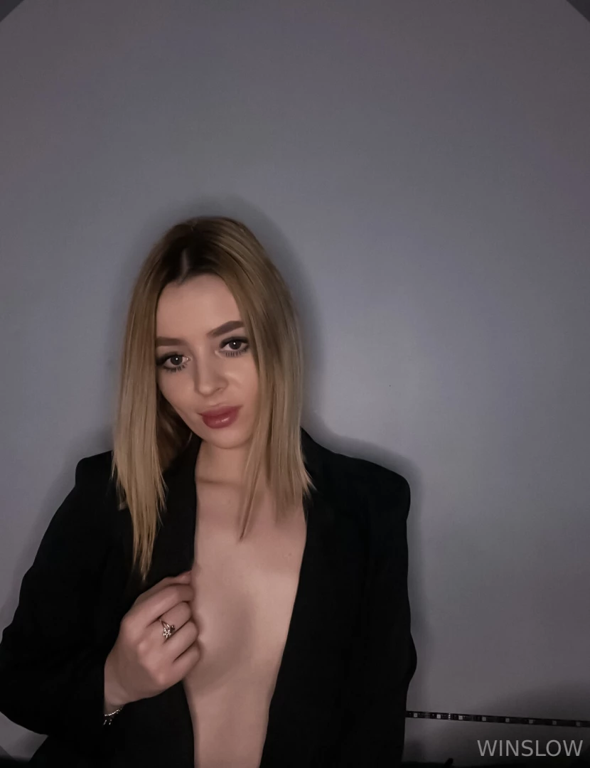 How do you like this style is it better without a jacket 