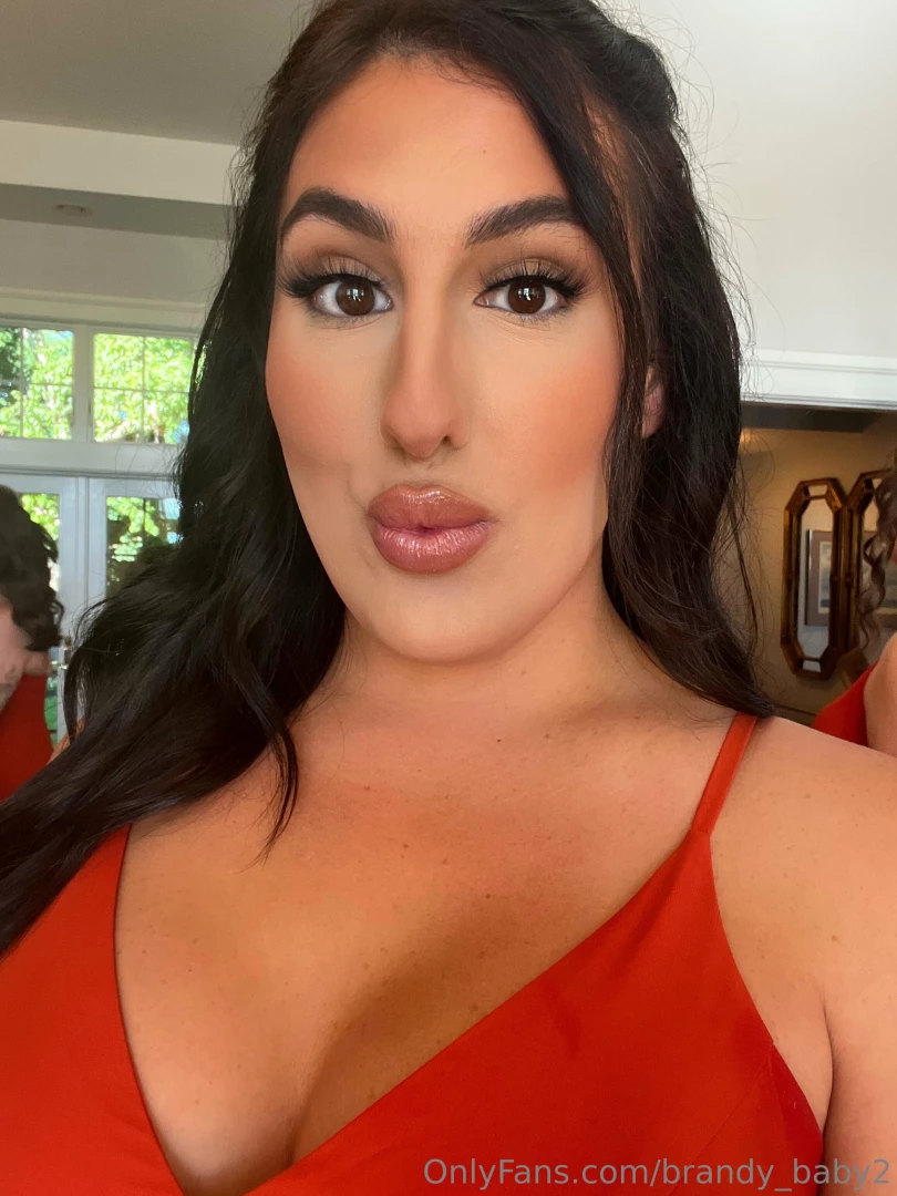 You can t go to bed without a good night kiss 