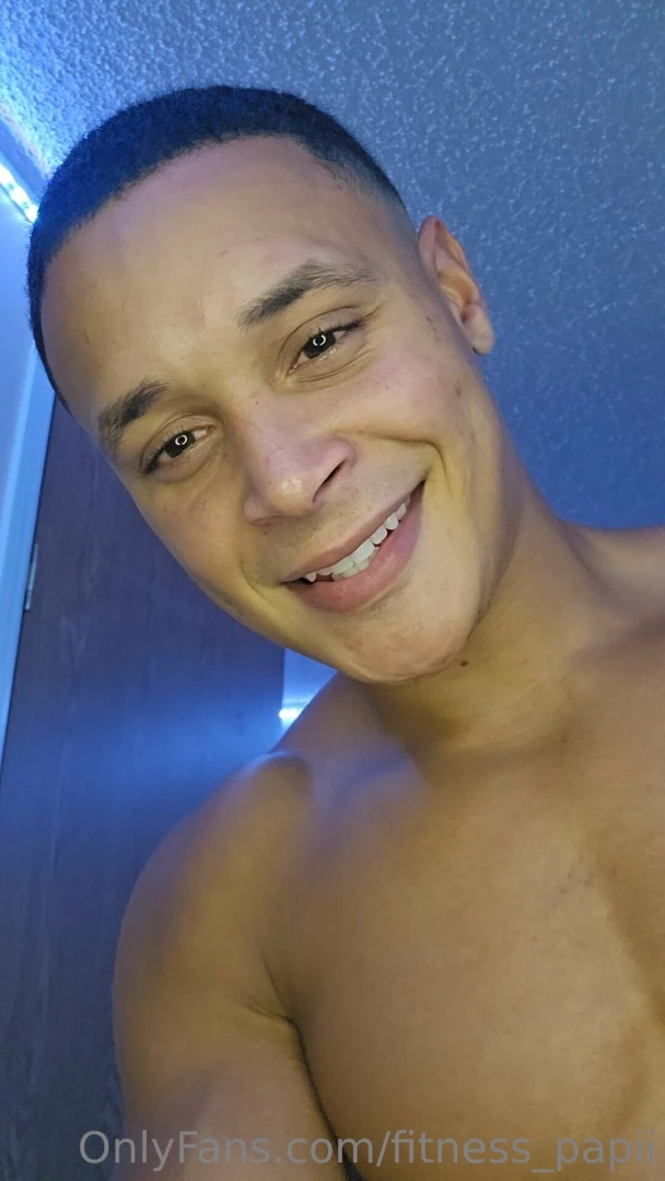 Who wants me to workout for them in some underwear like and ill send part 2 