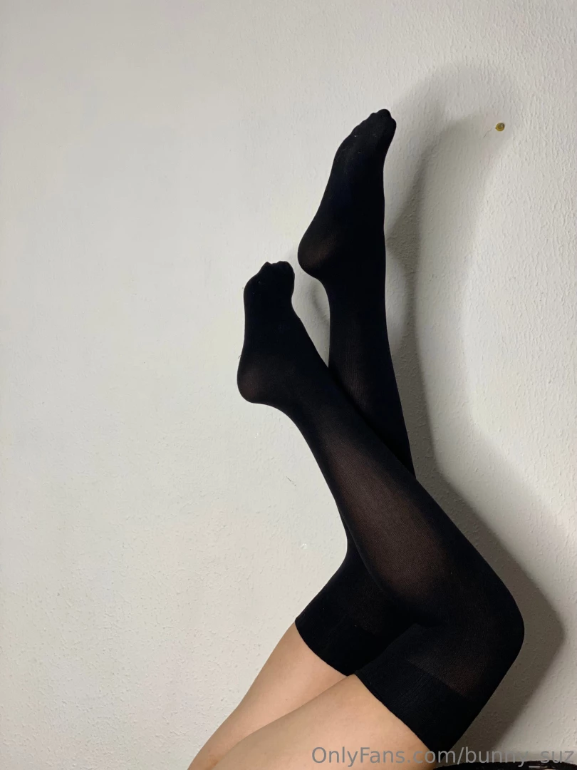 Do i have any foot fetishists around here 