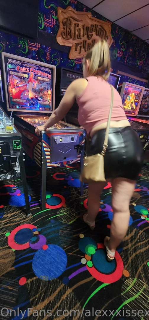 Had a fun night at the bowling alley playing pool and pinball met up part 3 