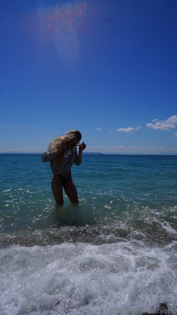 I dream of becoming a mermaid part 1 