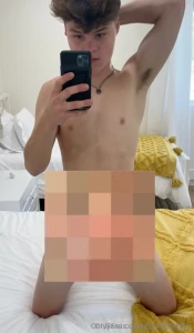 I know you want to see how big my dick is just hmu