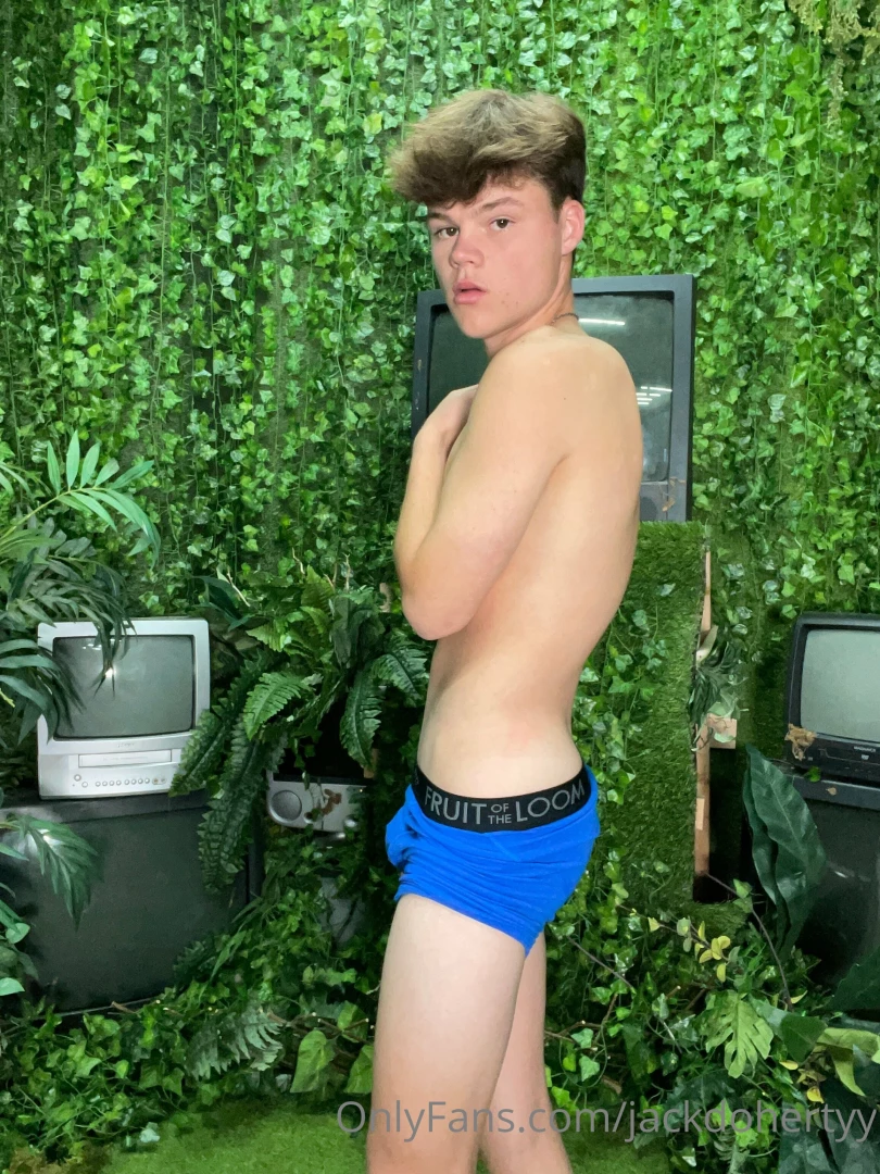 Leave a comment if my pic made your day better 