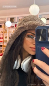 Guess who s going to go live tomorrow meeeeeeee i m thinking around