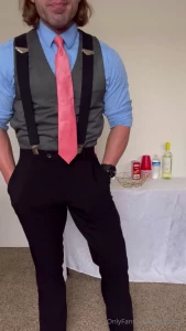 Weddings make me so horny bro i m gonna go crazy if i don t cum