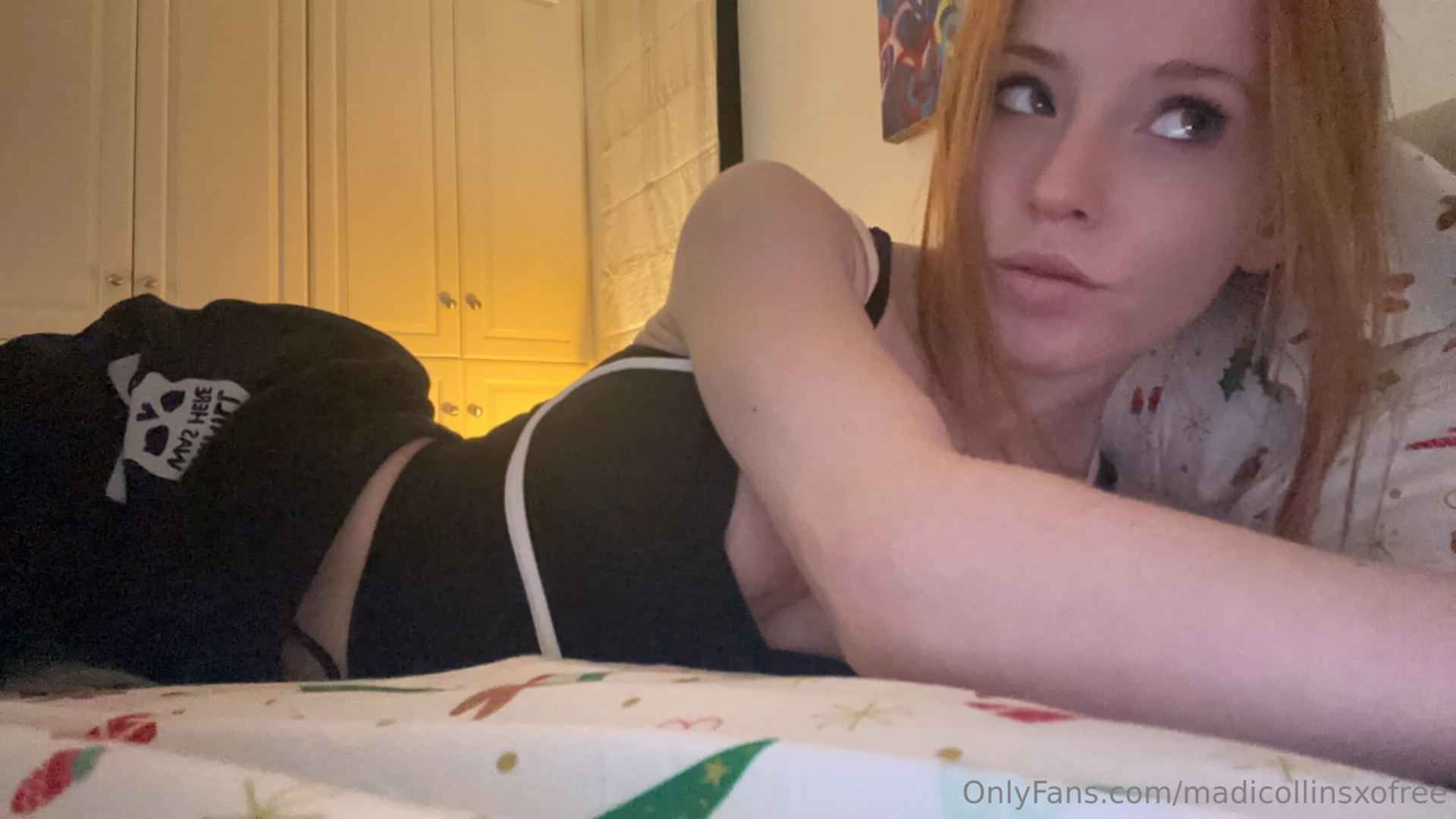 Chatting on my vip rn if you re freeeee i m lonely madicollinsxo 