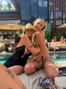 I m going to see sabrina carpenter tonight with my bestie mega babe part 1