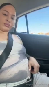 I m on my way to the restaurant you paid for me and the taxi driver