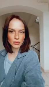 How do you like the redhead