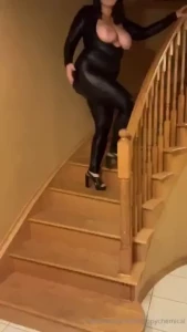 Check your dms for some freaky catwoman