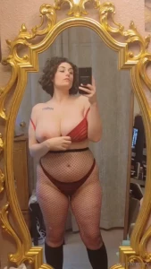 I might have one maybe 2 pairs of fishnets that don t have a massive part 2