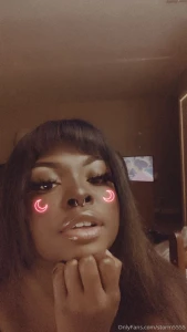 Plump lips deserve a kiss which lips am i talking about