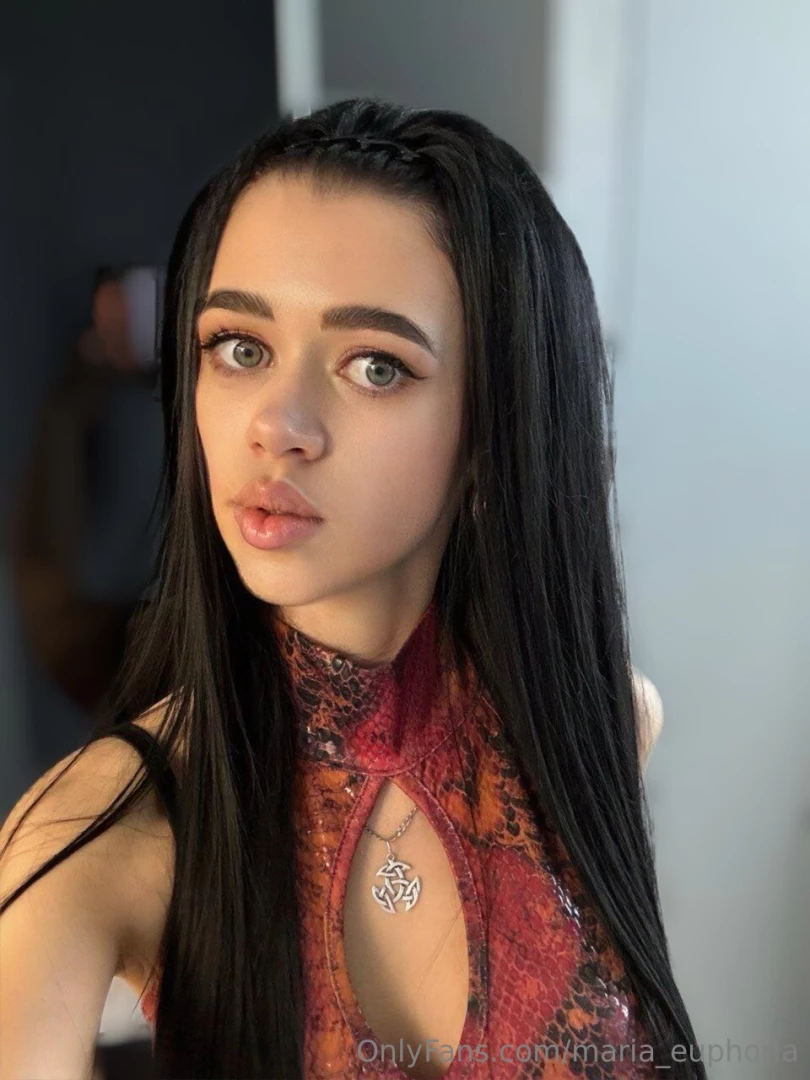 Click here - sinful_rosa this cutie is online and horny show her some part 4 