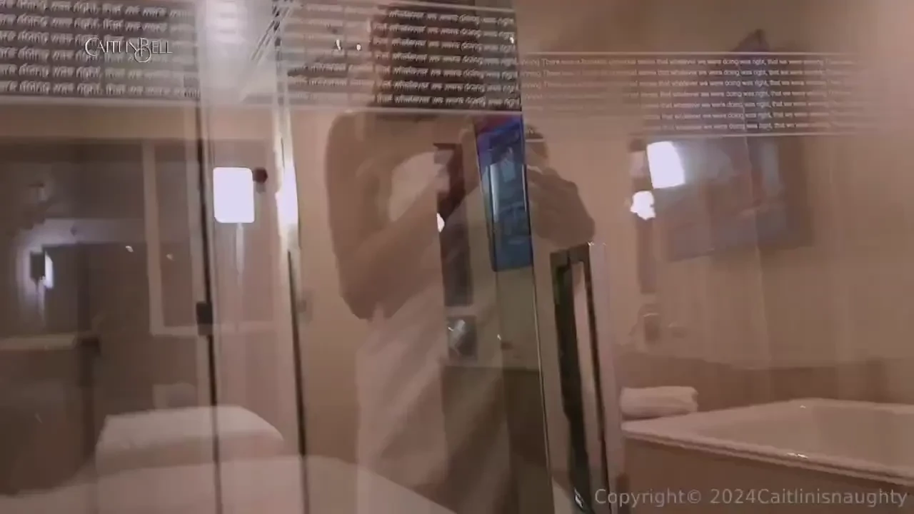 Be a good boy stroke and watch this pussy needs to be stretched for 