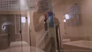Be a good boy stroke and watch this pussy needs to be stretched for