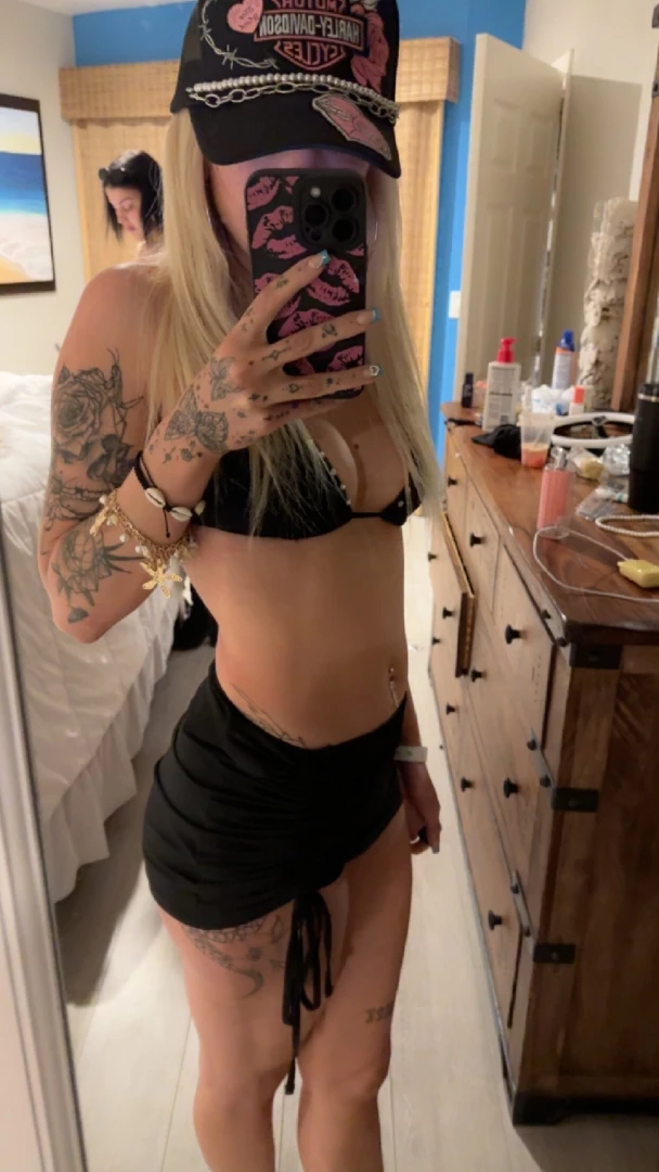 Don t go to bed yet babe 