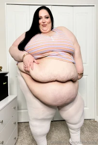 They say horizontal stripes make you look fat i think these stripes