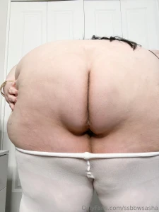 They say horizontal stripes make you look fat i think these stripes part 4