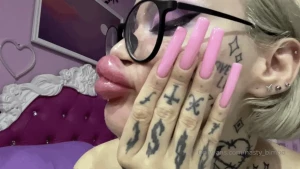 Im about to drop new video with fresh lips biggest ive ever had wanna