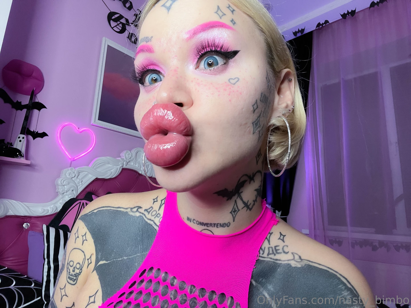 This is a top tier pussy for a perv right guys 