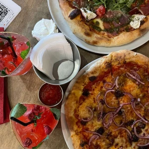 Oh gosh that strawberry lemonade perfect for summer hot day