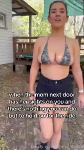 Like watching me walk and jiggle hotmom bigboobs aussie aussiemum