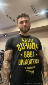 No one s here this late i m losing the shirt