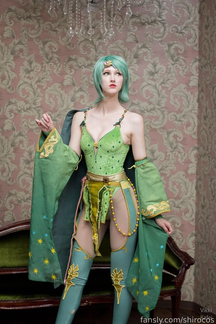 Old pic but i m working on some new ff costumes rn it s orange themed 