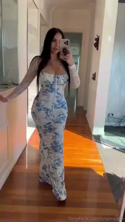 Like this if you think this dress suits me 