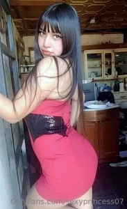 We play you can t imagine how hot i am