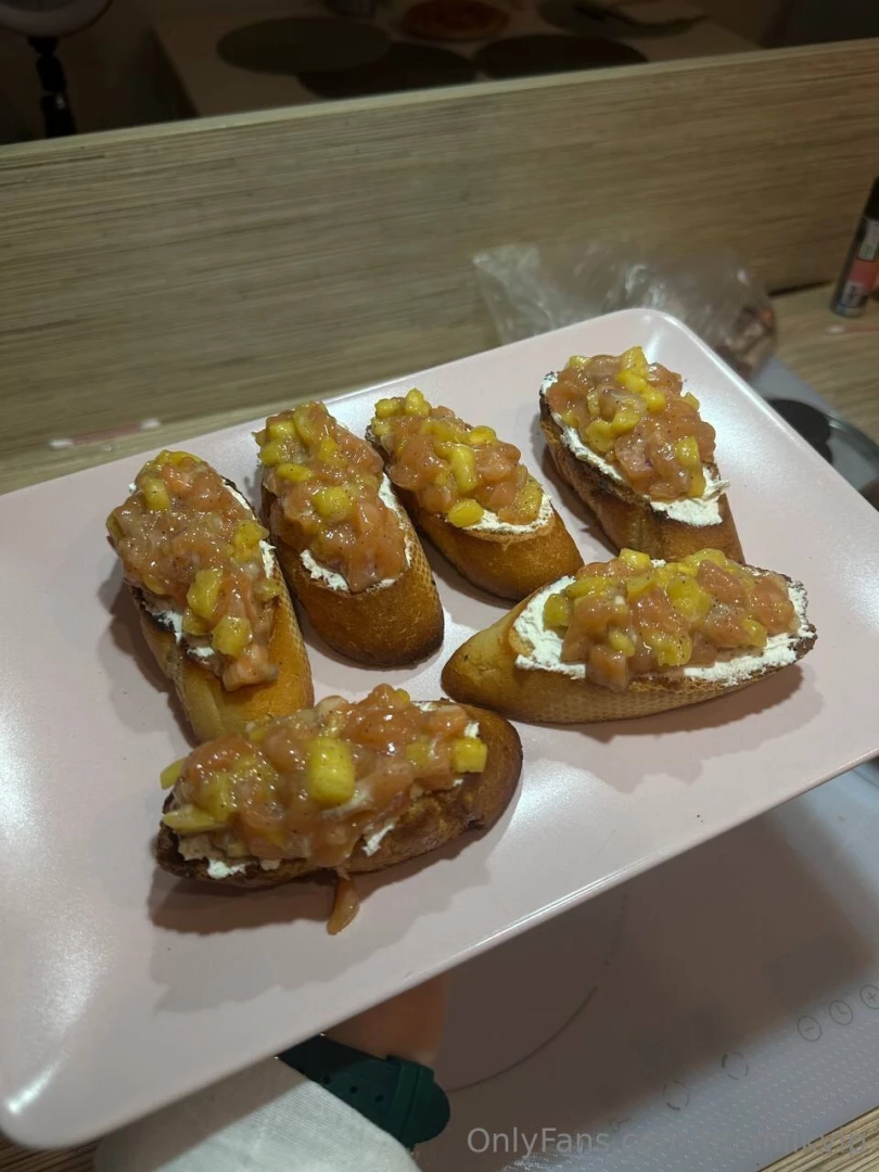 Is it hot in here or is it just my cooking tonight i m keeping it part 2 