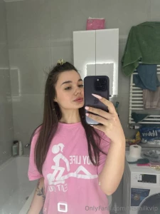 Is it hot in here or is it just my cooking tonight i m keeping it part 1