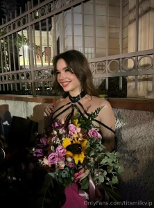 I love getting flowers as a gift so much what flowers would you get me