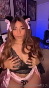 Come and play with the cat