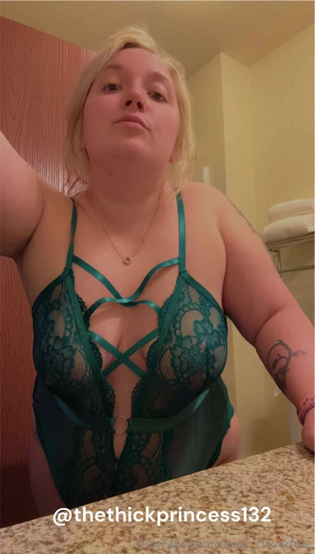 Feeling lucky daddy take a ride with your new favorite thicc addiction 