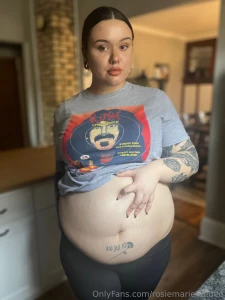 Another case of clothing not being able to hide my big belly part 2