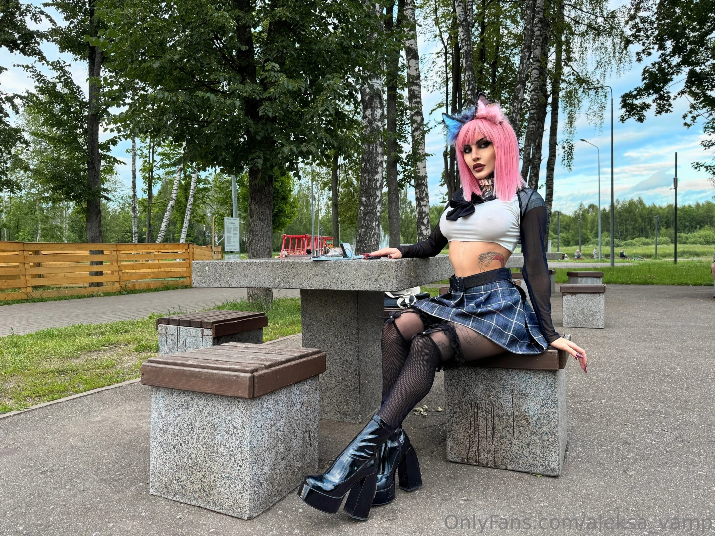 If this kitty were in front of your face would you be able to hide the 