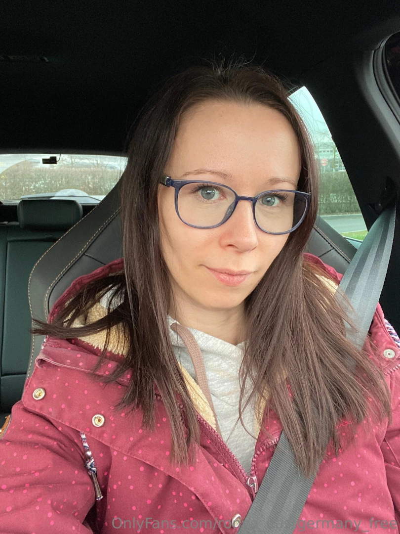 Heute bin ich bei meinen eltern bin nur immer mal spontan kurz online 