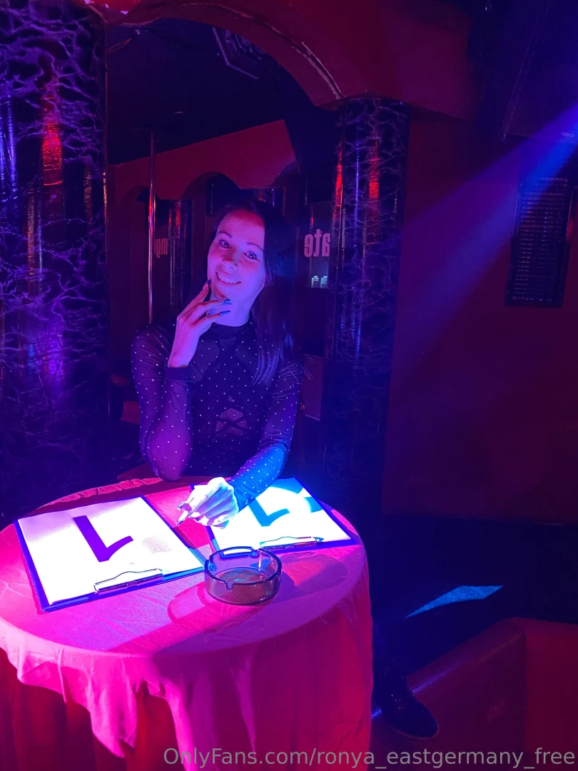 So berraschung ich sitze heute in der jury beim hausfrauen contest im part 2 