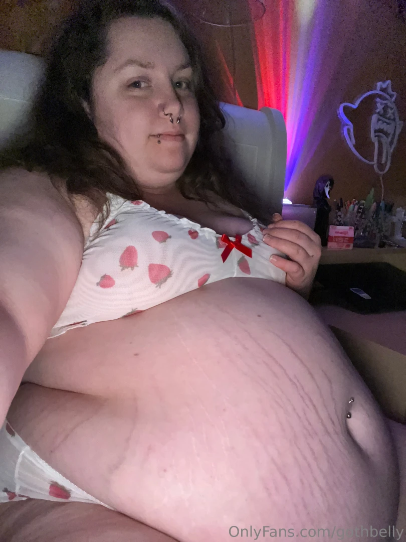 I look so cute in my lil strawberry fit 3 part 4 