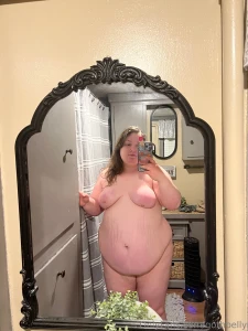 Loving the fact that my belly is getting so low it covers my hehe 3 part 1