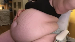 Here s a photo dump of me looking as big as ever like damn look at part 5