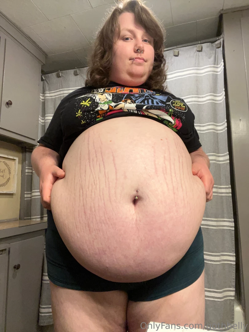 Recent pics of me looking crazy fat do yall notice anything different part 1 