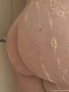 Hey fans i m all about personal photos and maybe some video chats