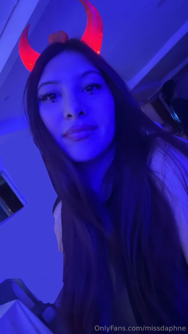 Would you do mischief with a little devil like me 