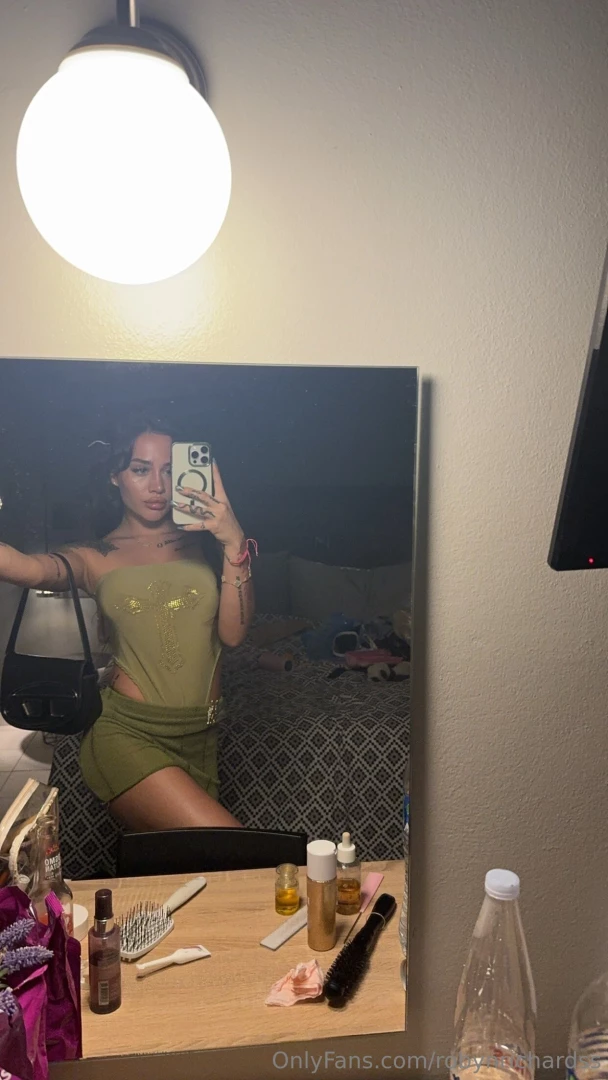 I was hoping this dress was more see through xx 