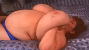 On back jiggle show with lexxxi