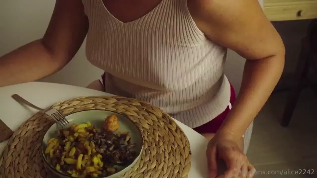 Cherry shorts and very round stomach hey guys in this video i m 