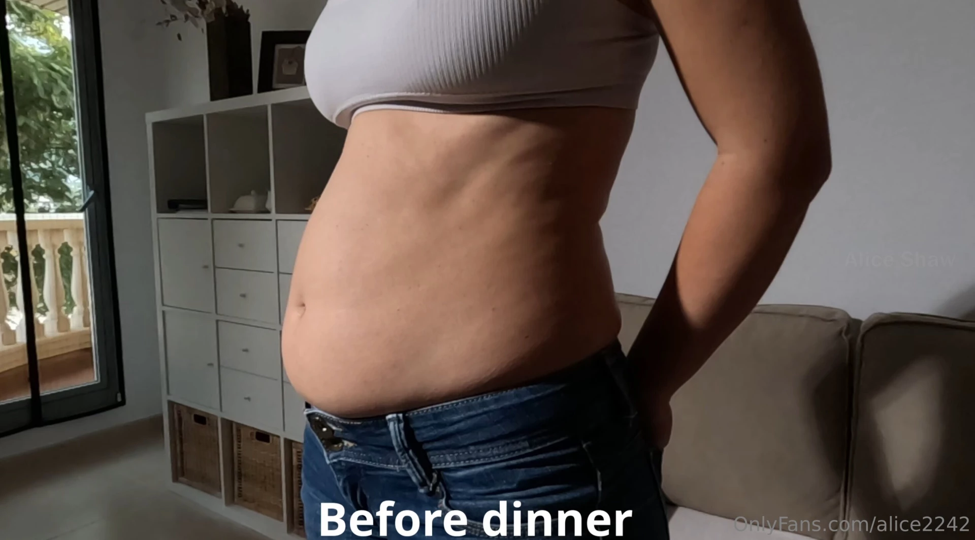 Belly slapping before and after dinner slow mo hey guys in this video part 1 